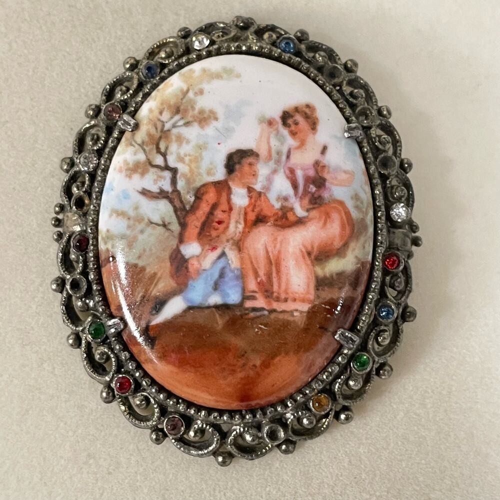 Vintage Toile French Country Style Romantic Couple Scene Oval Metal Brooch Pin